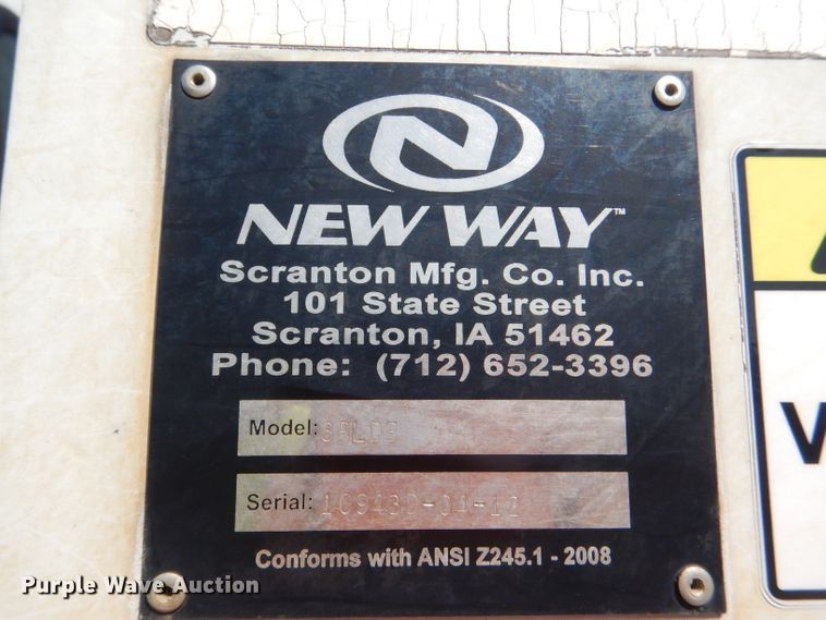 image for item DG4980 2012 Isuzu NQR refuse truck