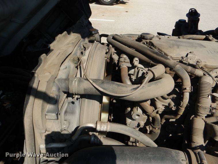 image for item DG4980 2012 Isuzu NQR refuse truck