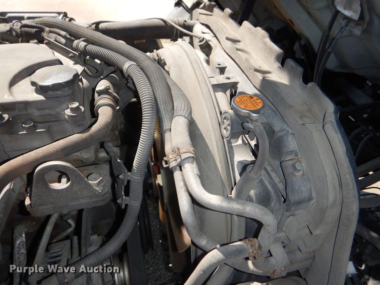 image for item DG4980 2012 Isuzu NQR refuse truck