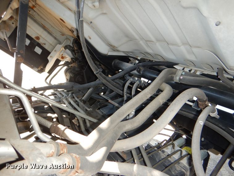 image for item DG4980 2012 Isuzu NQR refuse truck