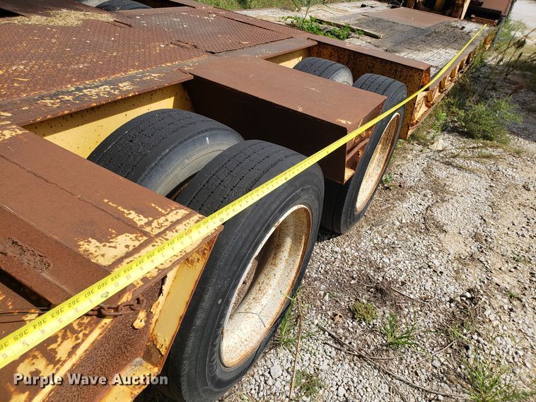 image for item DG7560 1993 Holden HGE44235 lowboy equipment trailer