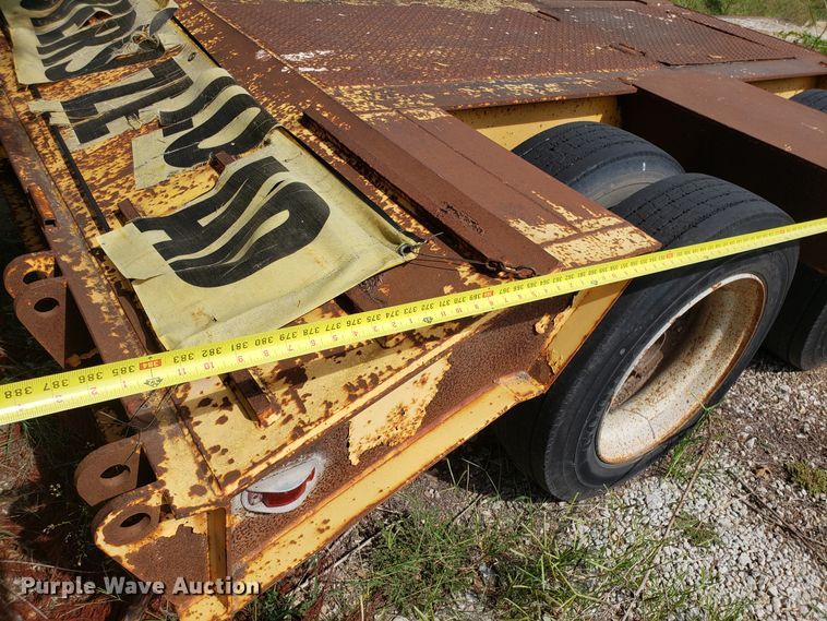 image for item DG7560 1993 Holden HGE44235 lowboy equipment trailer