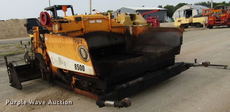 image for item DG8092 2004 LeeBoy L8500T paver