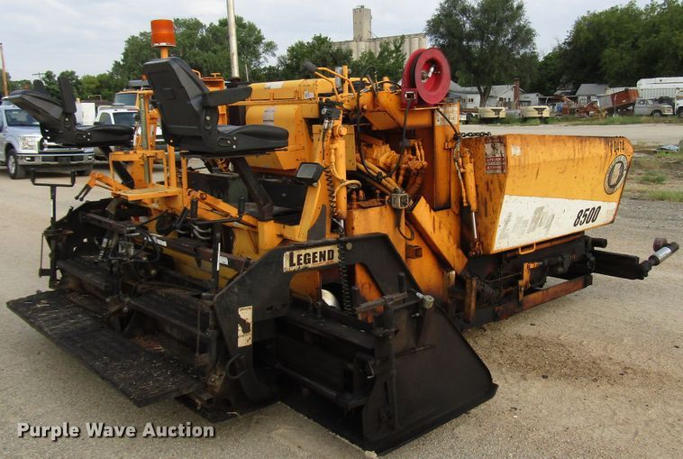 image for item DG8092 2004 LeeBoy L8500T paver