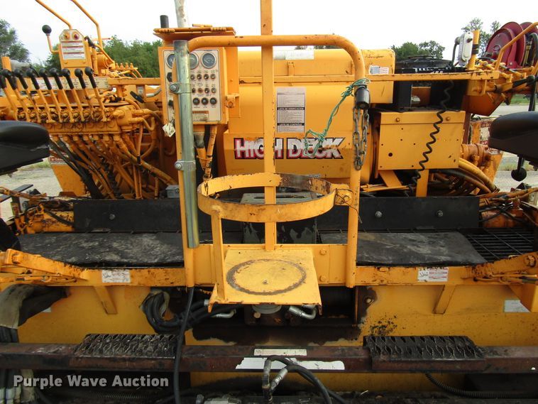 image for item DG8092 2004 LeeBoy L8500T paver