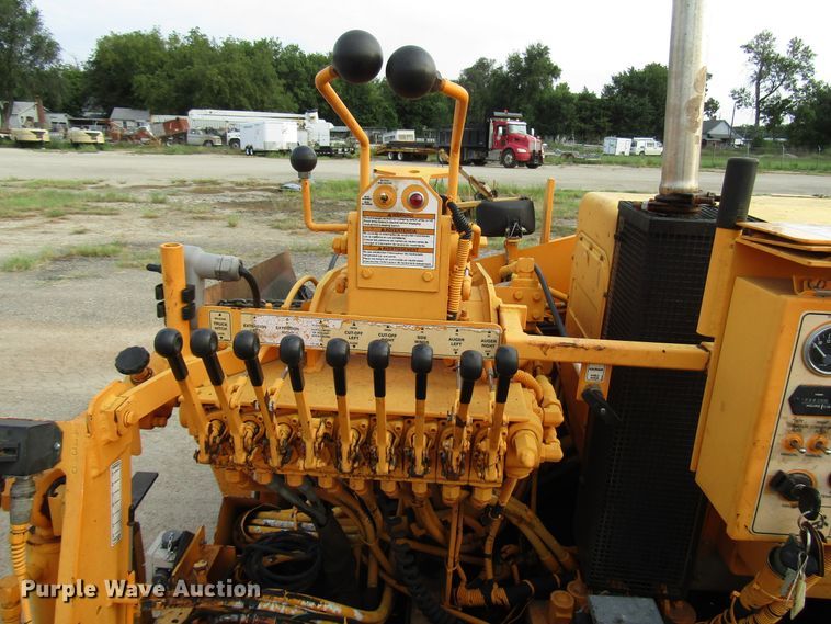 image for item DG8092 2004 LeeBoy L8500T paver