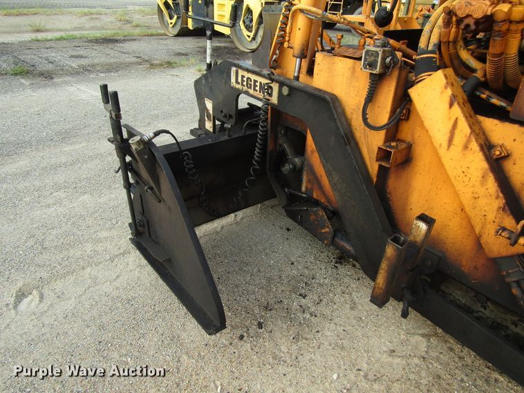 image for item DG8092 2004 LeeBoy L8500T paver
