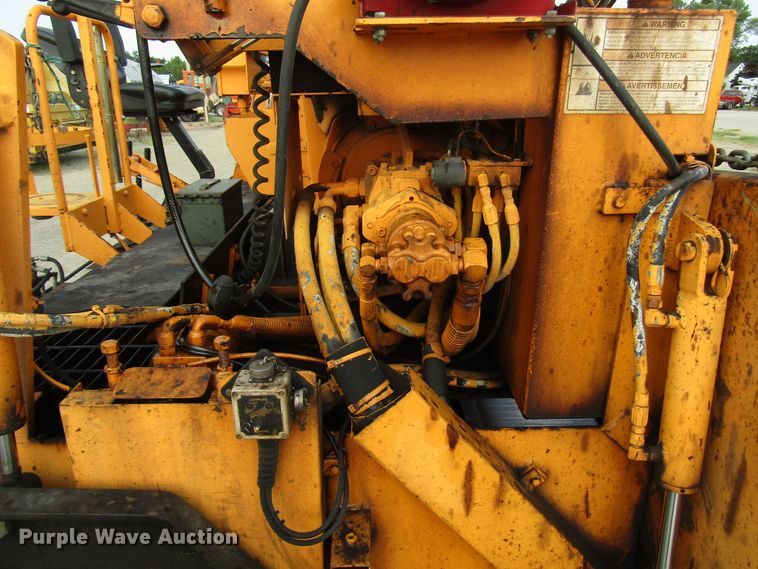 image for item DG8092 2004 LeeBoy L8500T paver