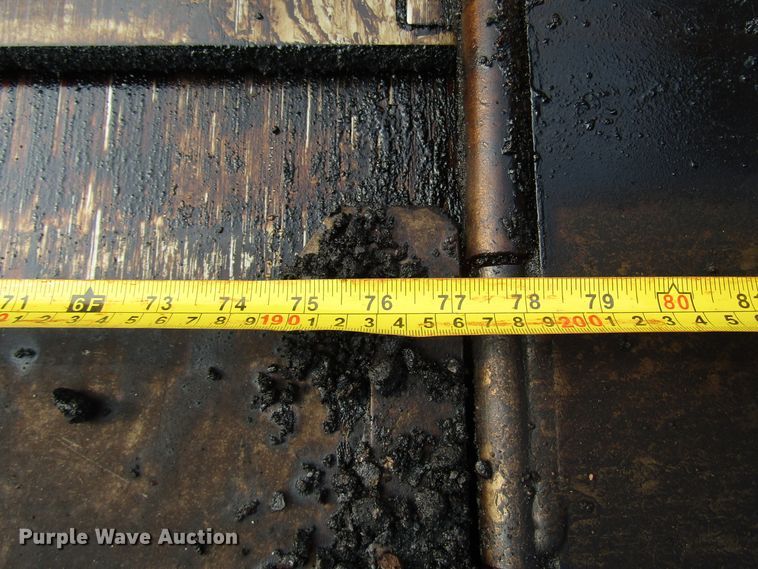 image for item DG8092 2004 LeeBoy L8500T paver