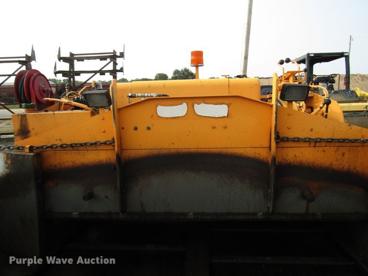 image for item DG8092 2004 LeeBoy L8500T paver