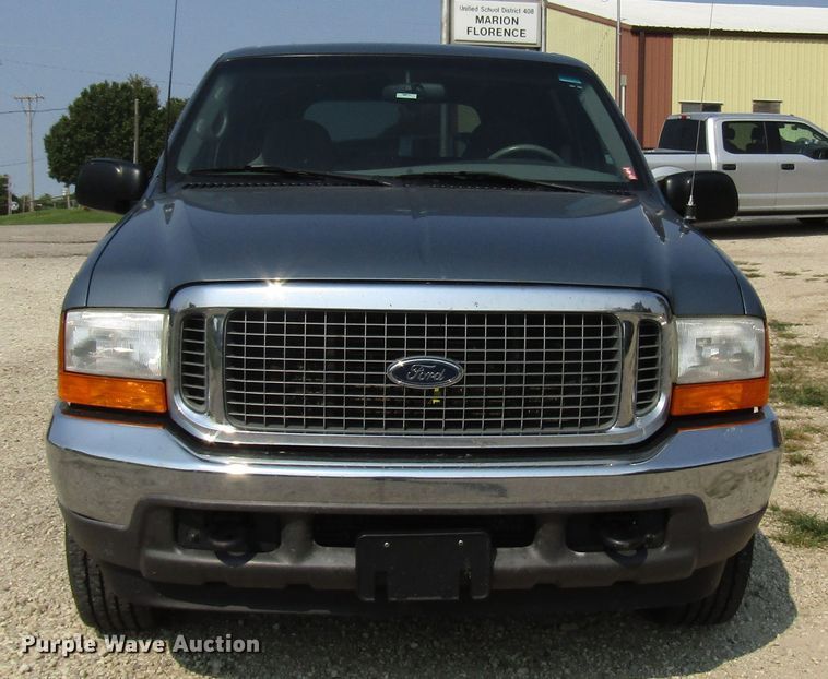 image for item DG8096 2001 Ford Excursion SUV