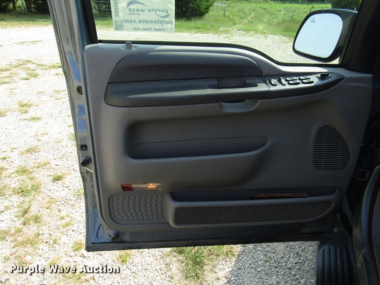 image for item DG8096 2001 Ford Excursion SUV