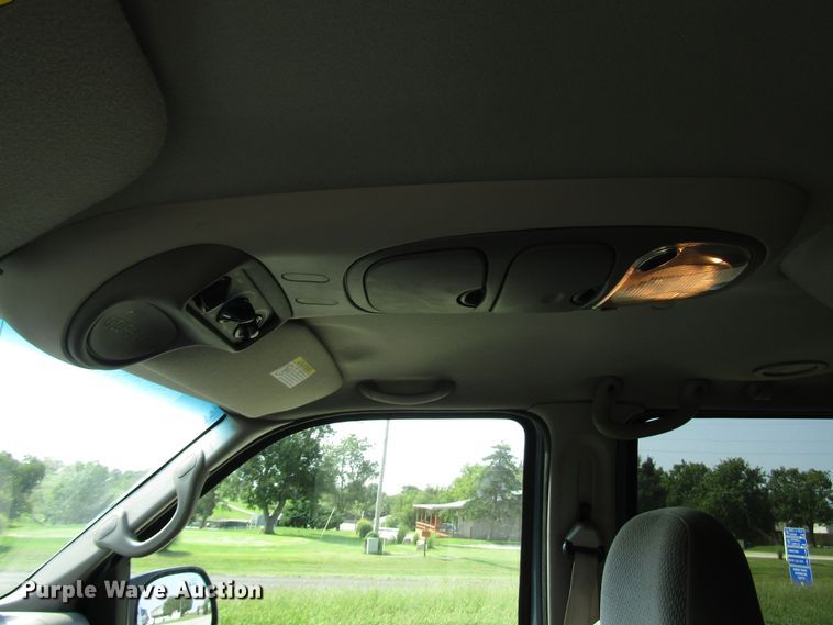 image for item DG8096 2001 Ford Excursion SUV