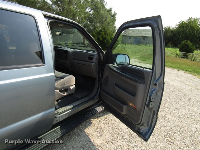 image for item DG8096 2001 Ford Excursion SUV