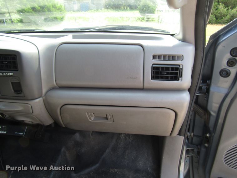 image for item DG8096 2001 Ford Excursion SUV