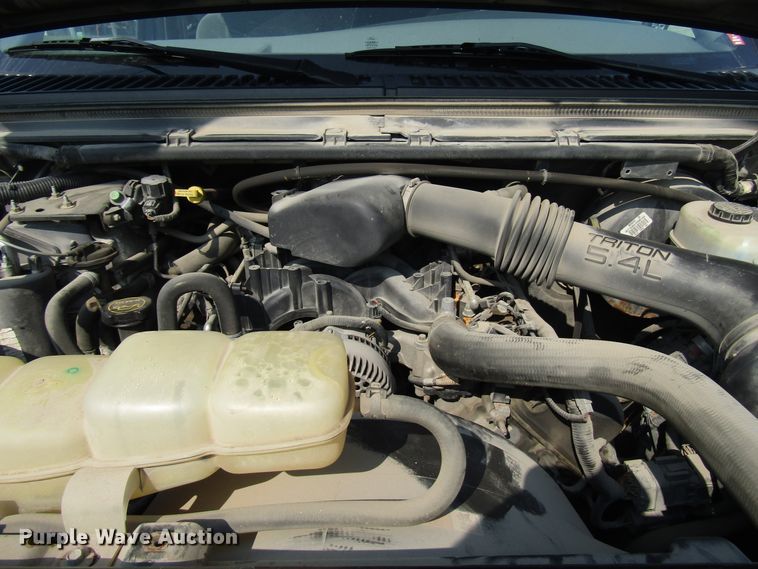 image for item DG8096 2001 Ford Excursion SUV