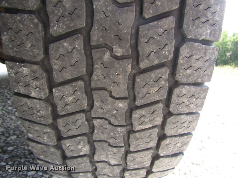 image for item DG8096 2001 Ford Excursion SUV