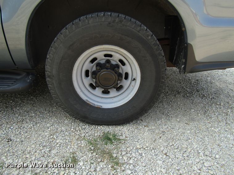 image for item DG8096 2001 Ford Excursion SUV