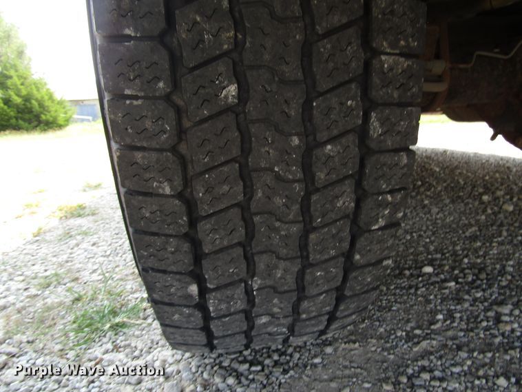 image for item DG8096 2001 Ford Excursion SUV