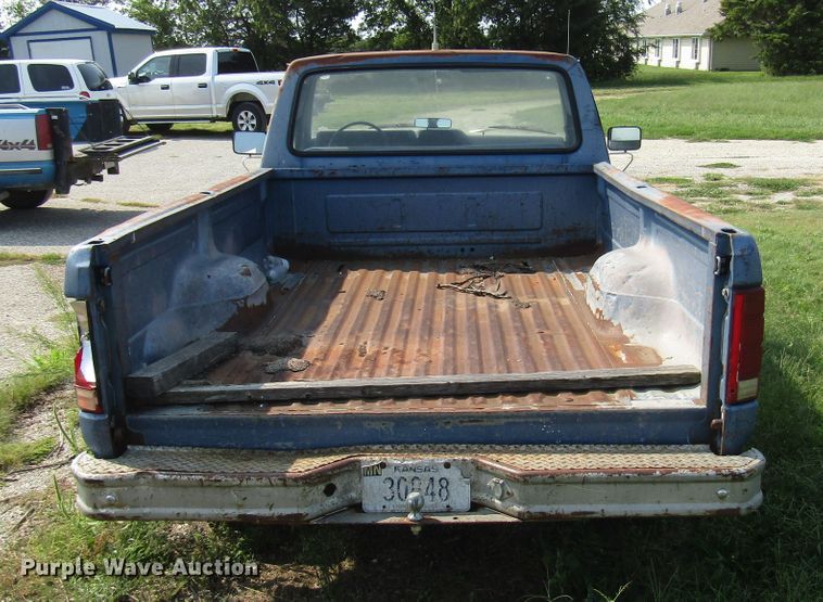 image for item DG8097 1985 Ford F150 pickup truck