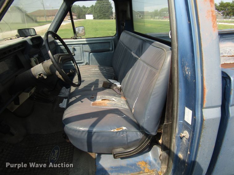 image for item DG8097 1985 Ford F150 pickup truck