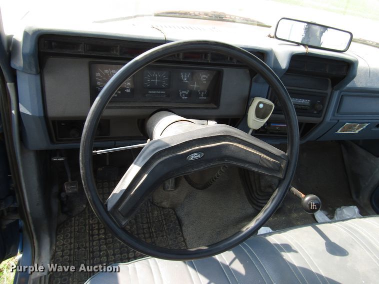 image for item DG8097 1985 Ford F150 pickup truck