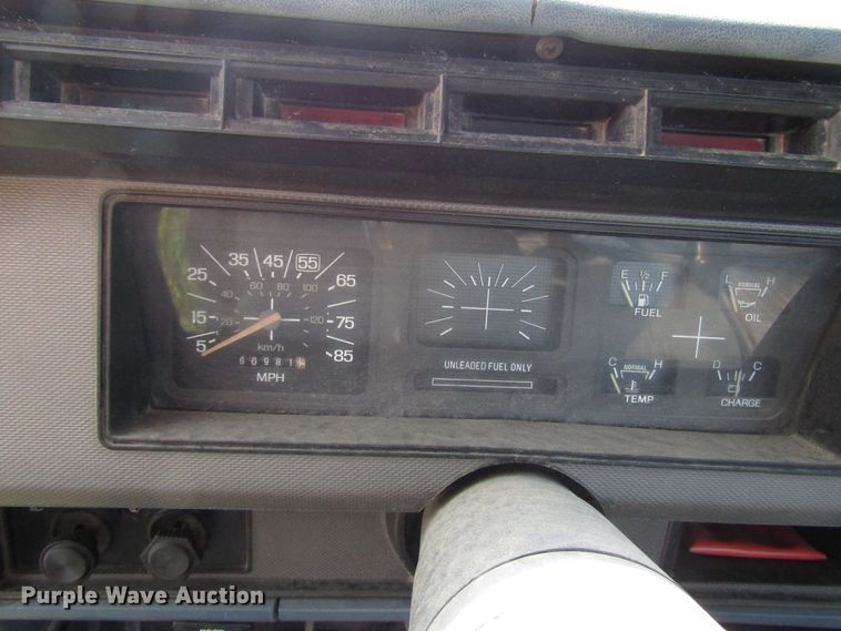 image for item DG8097 1985 Ford F150 pickup truck