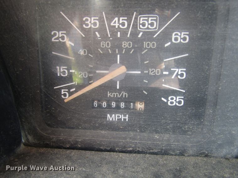 image for item DG8097 1985 Ford F150 pickup truck