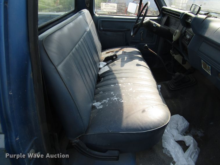 image for item DG8097 1985 Ford F150 pickup truck