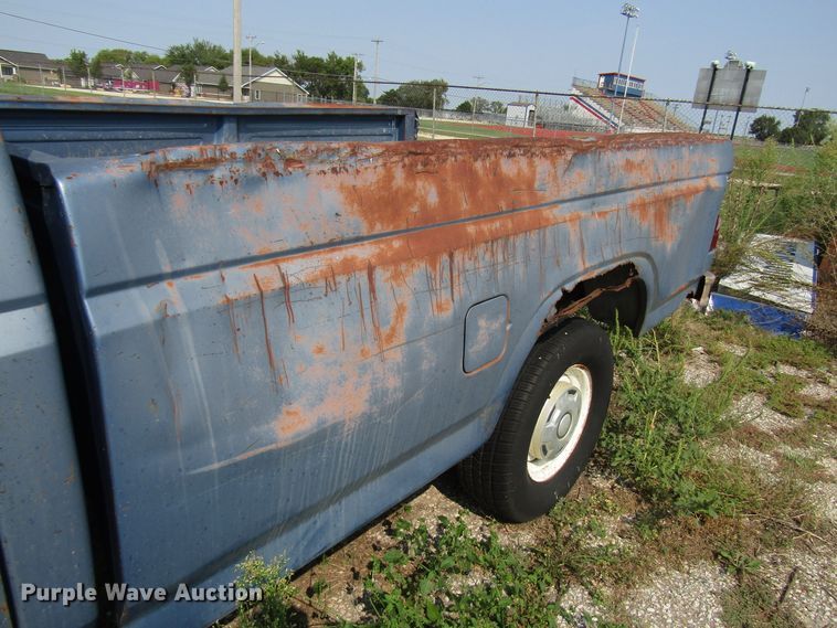 image for item DG8097 1985 Ford F150 pickup truck