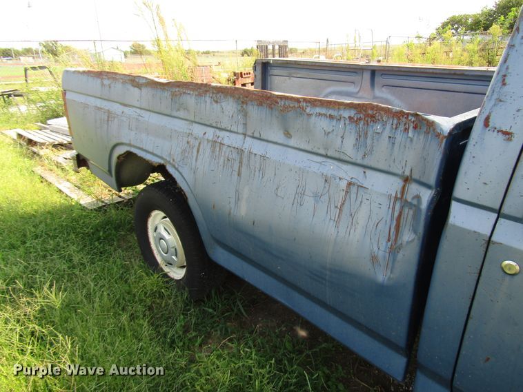 image for item DG8097 1985 Ford F150 pickup truck