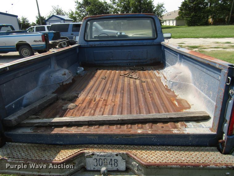 image for item DG8097 1985 Ford F150 pickup truck