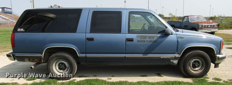 image for item DG8098 1997 Chevrolet Suburban C1500 SUV