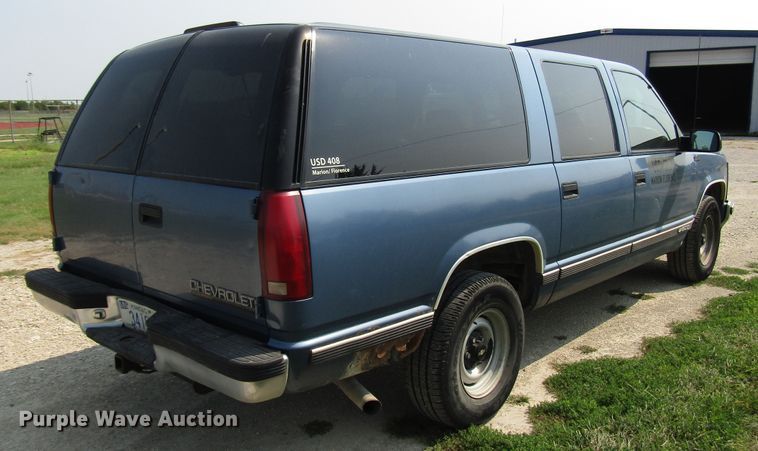 image for item DG8098 1997 Chevrolet Suburban C1500 SUV