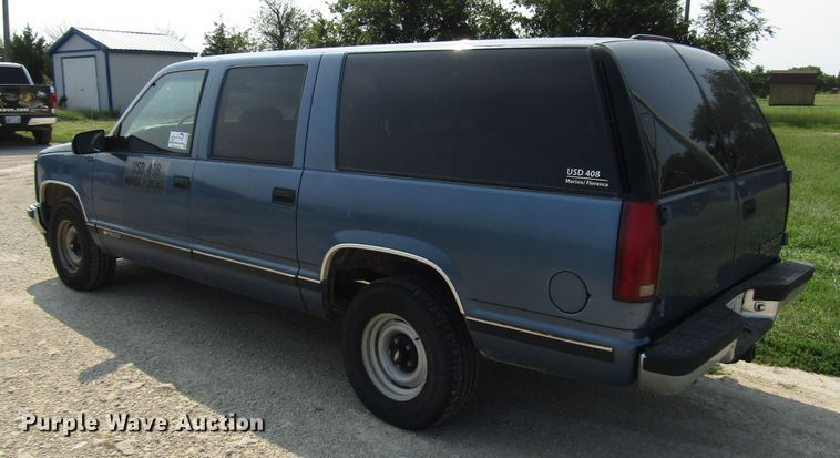 image for item DG8098 1997 Chevrolet Suburban C1500 SUV