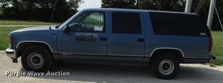 image for item DG8098 1997 Chevrolet Suburban C1500 SUV