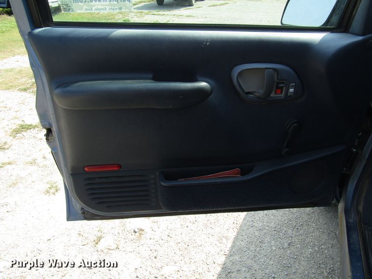 image for item DG8098 1997 Chevrolet Suburban C1500 SUV