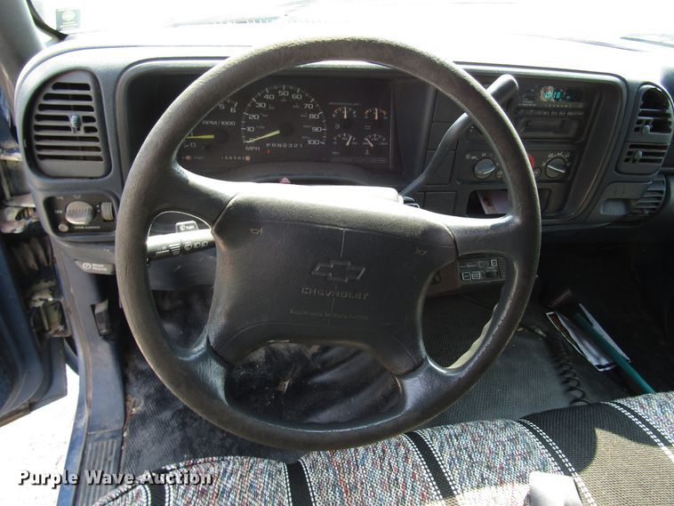 image for item DG8098 1997 Chevrolet Suburban C1500 SUV