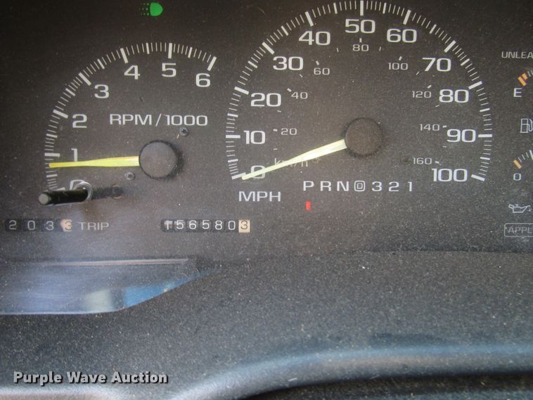 image for item DG8098 1997 Chevrolet Suburban C1500 SUV