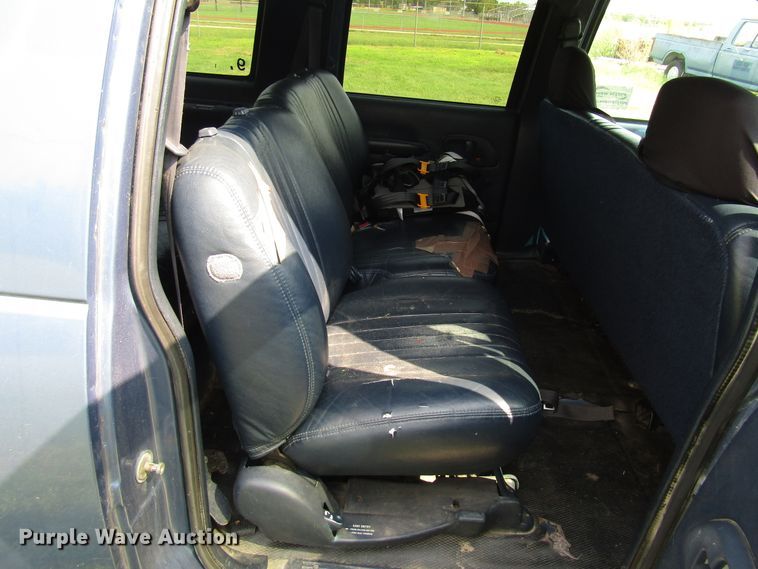 image for item DG8098 1997 Chevrolet Suburban C1500 SUV