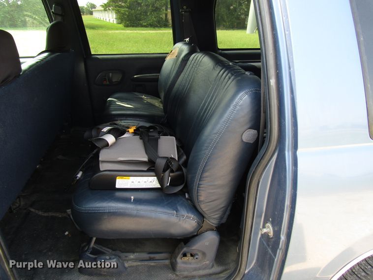 image for item DG8098 1997 Chevrolet Suburban C1500 SUV