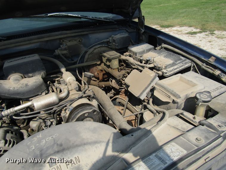 image for item DG8098 1997 Chevrolet Suburban C1500 SUV