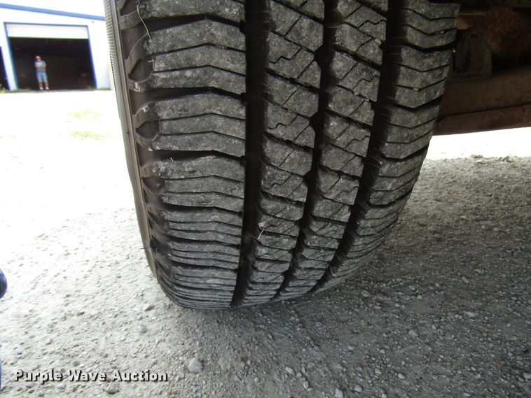 image for item DG8098 1997 Chevrolet Suburban C1500 SUV