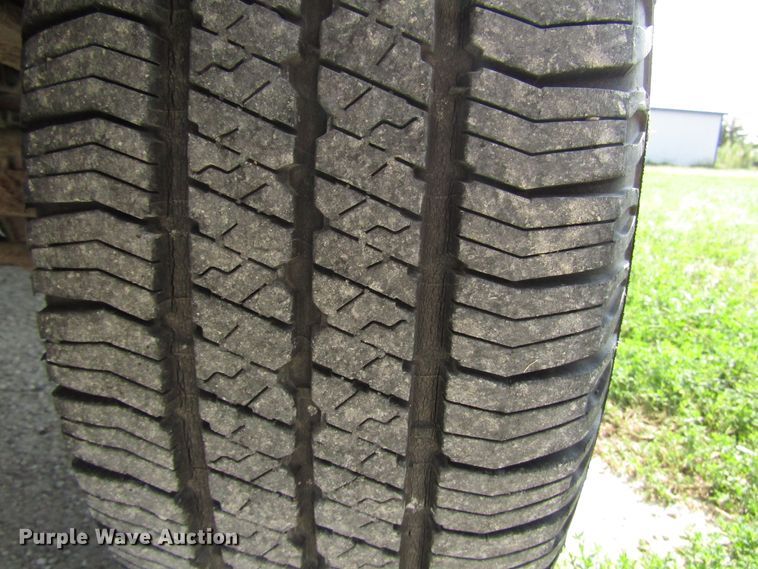 image for item DG8098 1997 Chevrolet Suburban C1500 SUV