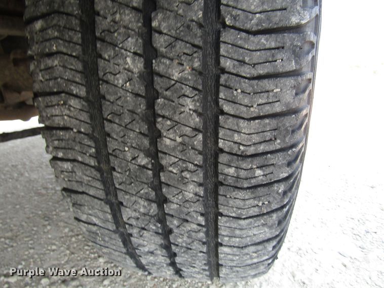 image for item DG8098 1997 Chevrolet Suburban C1500 SUV