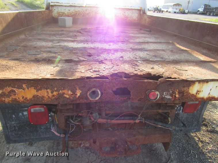 image for item DG8102 1999 Ford F450 Super Duty dump truck