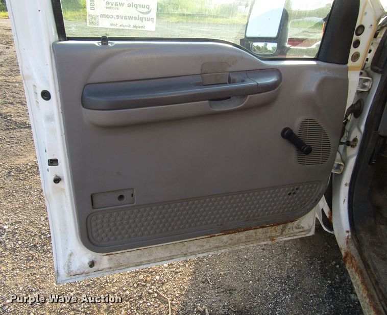 image for item DG8102 1999 Ford F450 Super Duty dump truck