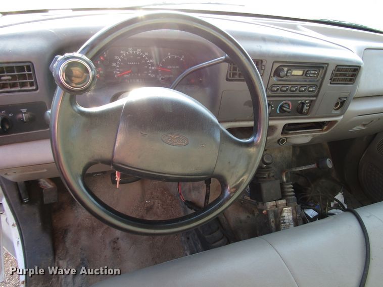 image for item DG8102 1999 Ford F450 Super Duty dump truck