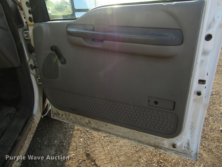 image for item DG8102 1999 Ford F450 Super Duty dump truck