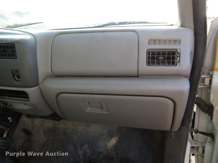 image for item DG8102 1999 Ford F450 Super Duty dump truck